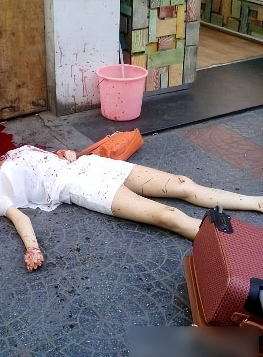 淄博男子持刀光天化日杀美女,结果惨烈,教训深刻_交往_男女_杀人案