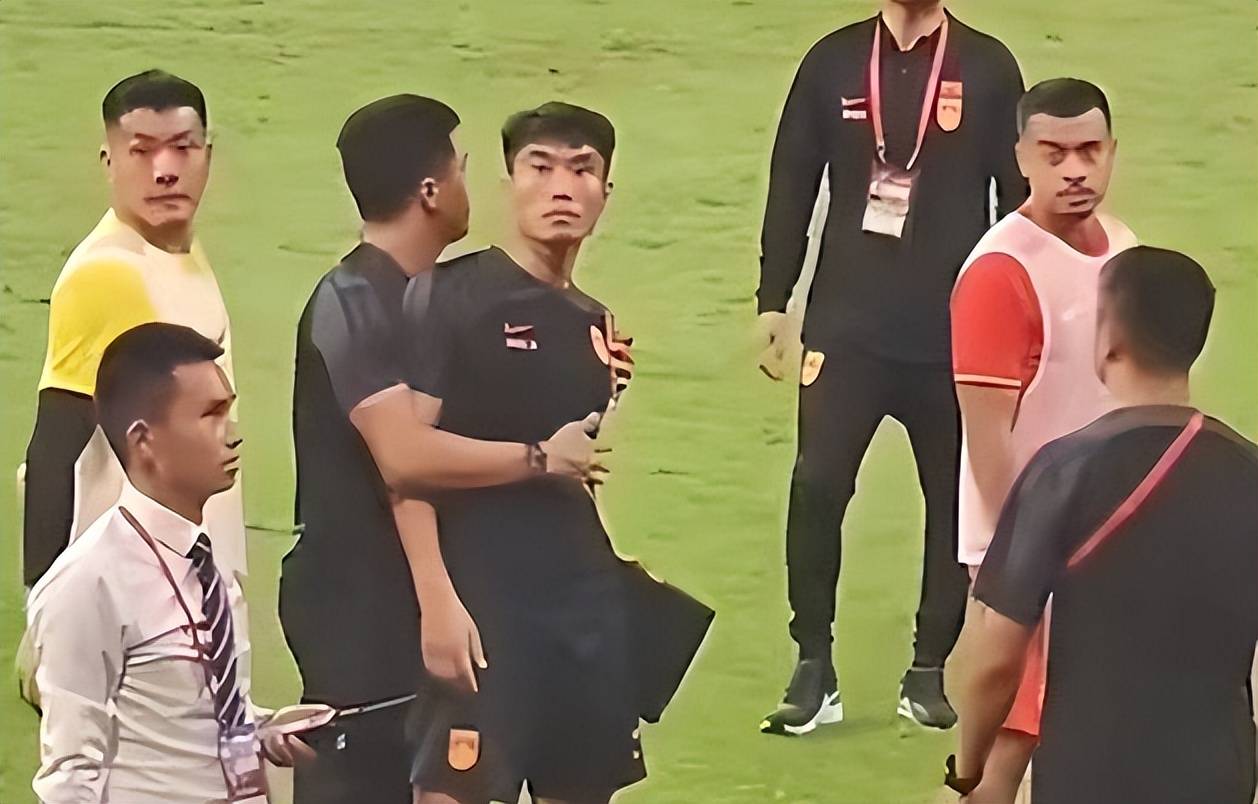 中超名将不留情面直接炮轰郑智,掷地有声让人肃然起敬_球迷_周宁_中国