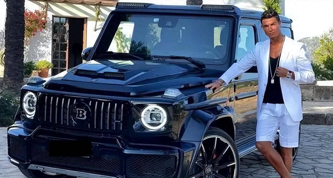 总价值超过400万;郜林还有一辆是粉色保时捷boxster,70多万的敞篷跑车