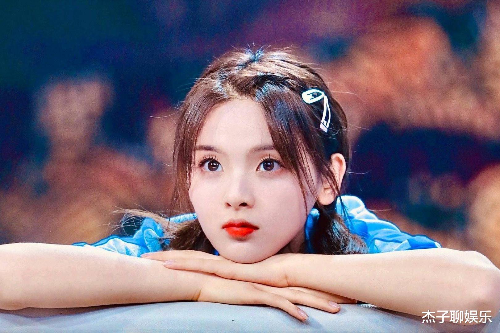 从打工妹到当红话题流量,"笨小孩"杨超越凭啥逆袭成功?