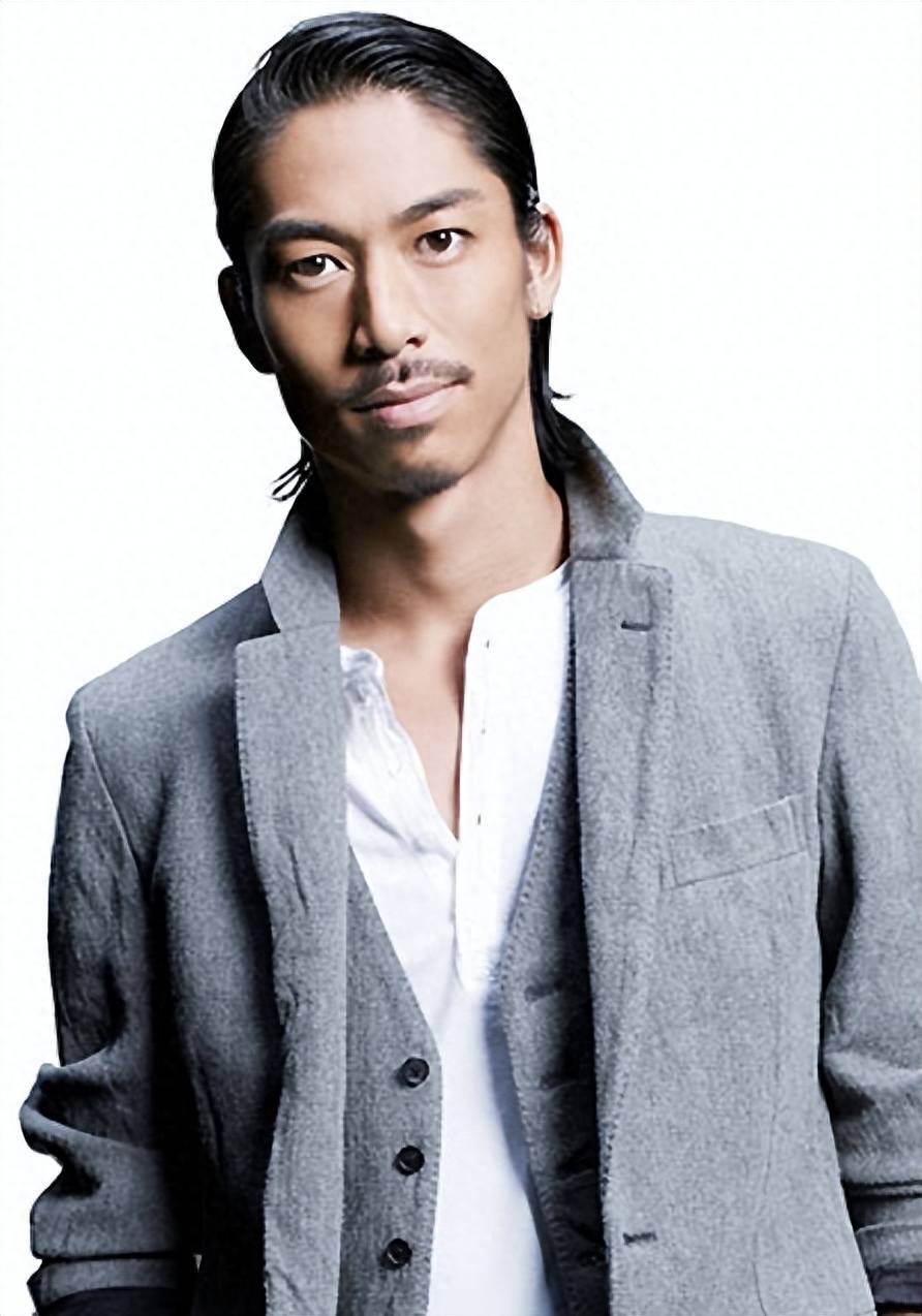 从心仪黄渤,到"10次试管生子",林志玲究竟在想些什么?