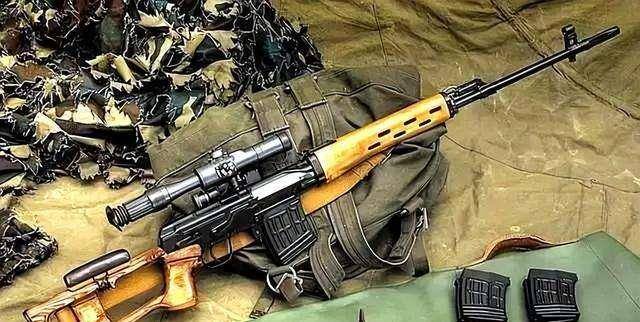 送上老山试用的79式狙击步枪被战士嫌弃精度差不肯用_瞄准镜_我军