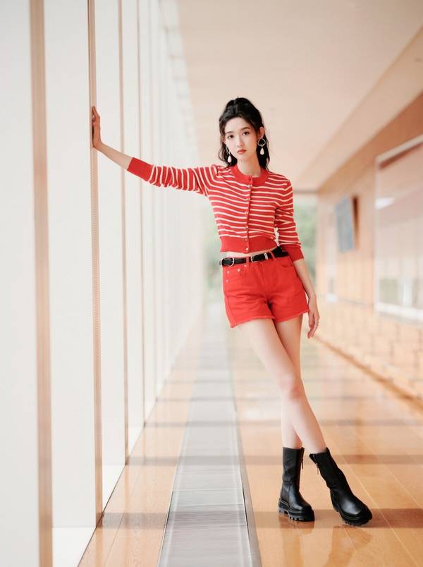 图片来源:微博@王玉雯95花隐藏版美腿女神9:孙千 172公分孙千大家可能