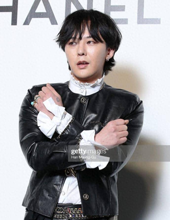 权志龙最新生图来袭,鼻子很"怪异",看着有点"丑"_照片_鼻尖_显得