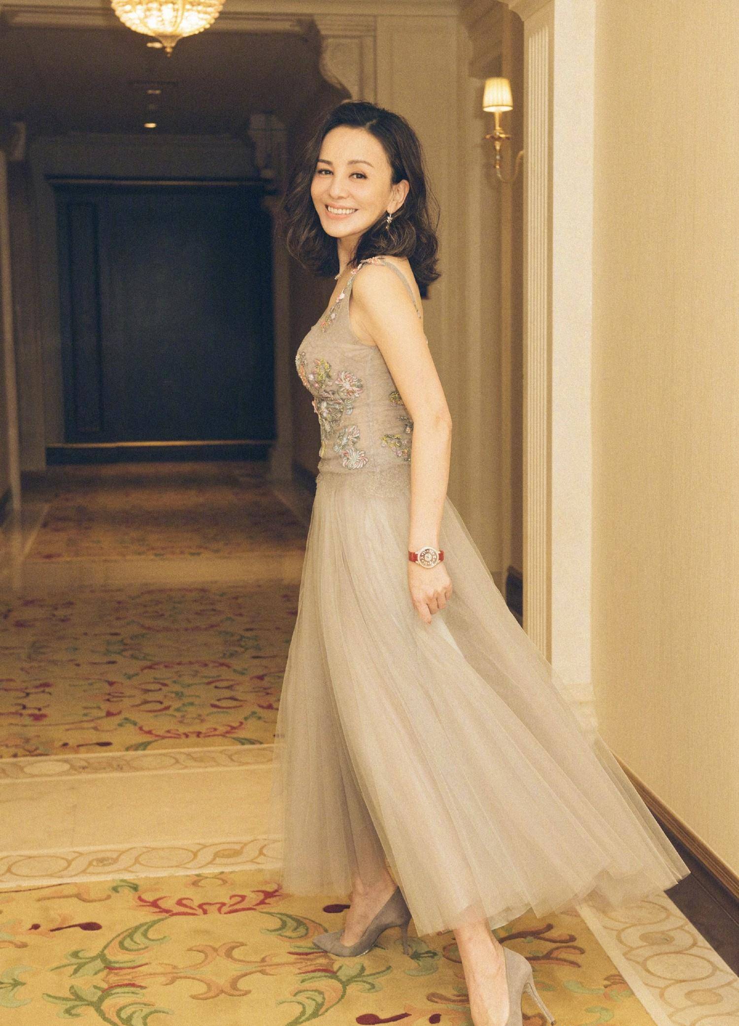 "雪姨"王琳:与两任富豪老公离婚后,她独自抚养儿子的艰辛岁月_角色
