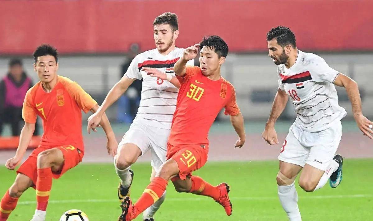 国足18次射门未进球!惨败叙利亚,惹怒球迷