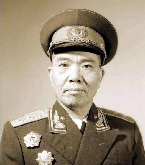 他是板门店谈判功臣,因积劳成疾,累死在授衔之前_边章五_联军_中国