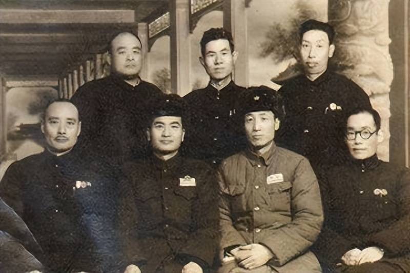 他是潜伏最久地下党,到死没揭晓身份,97年罗青长亲