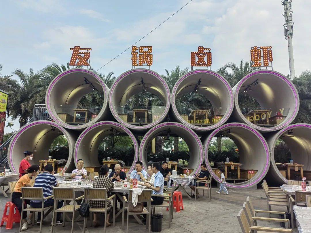 【潜江龙虾】变"流量"为"留量" 打造网红龙虾店_友锅_顾客_吴凯