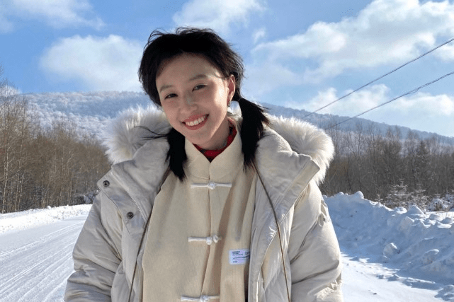 《乔家的儿女》一女配翻车,早期不当言论被扒,刚走红就凉了?