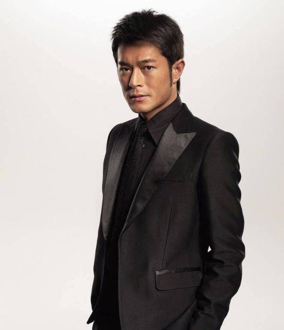 古天乐是1970年出生在香港,祖籍是广东省中山市,是演员,歌手,香港演艺