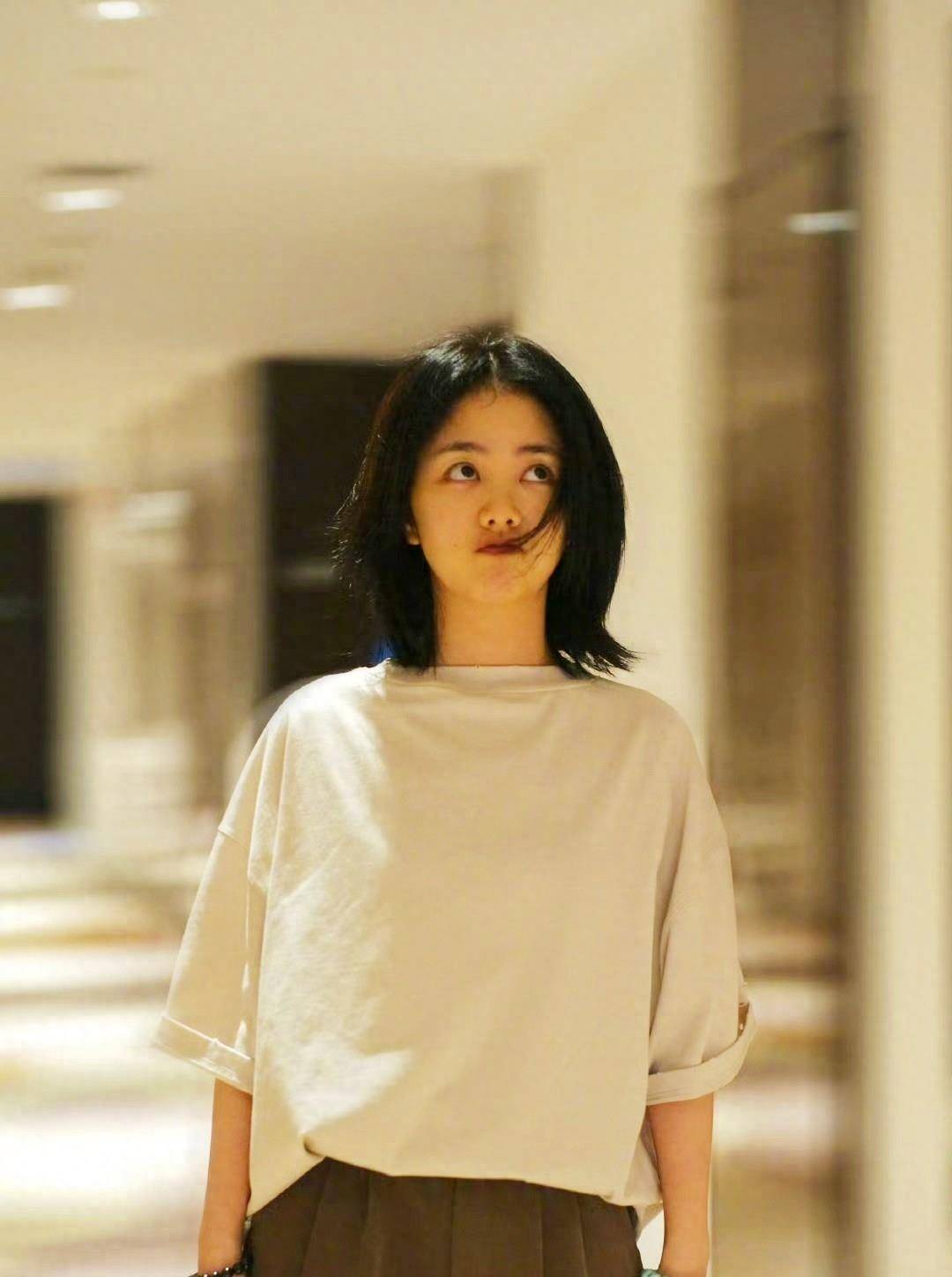 "谭松韵让焦虑的粉丝私信她"登上热搜,她的温暖你感受到了吗?