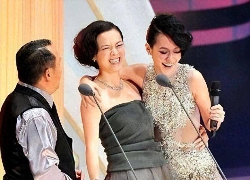 人后冤家盘点娱乐圈那些"貌合神离"的女子明星_曾宝仪_范冰冰_贾静雯