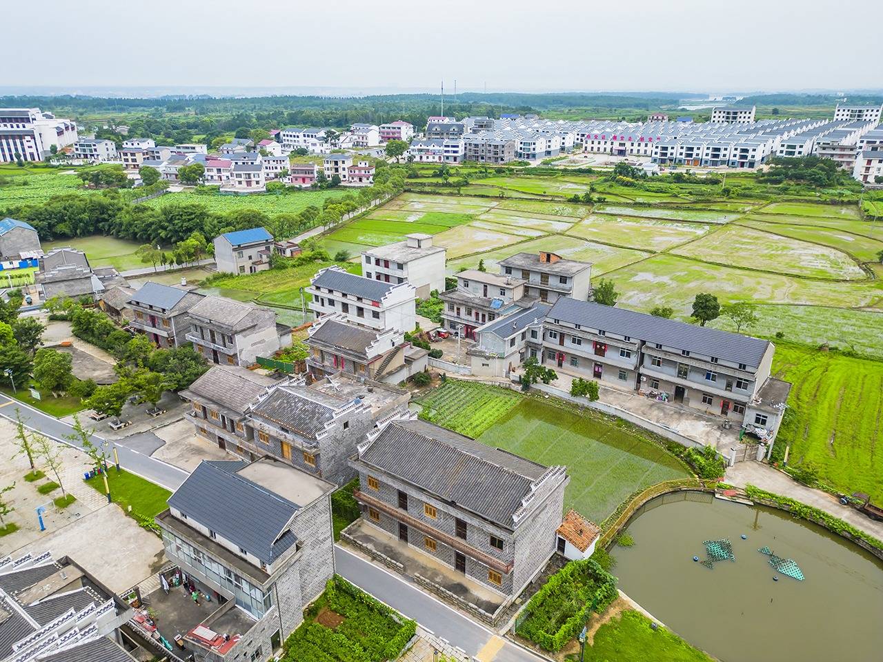 位于南昌市安义县境内的安义古村群就是由罗田,水南,京台三座古村连缀