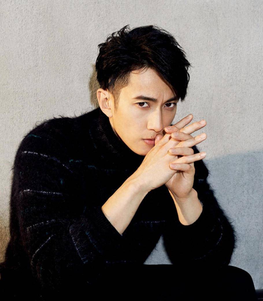 吴尊夫妇被偶遇,2人吃10个菜被批浪费,林丽莹素颜比男子老10岁_网友