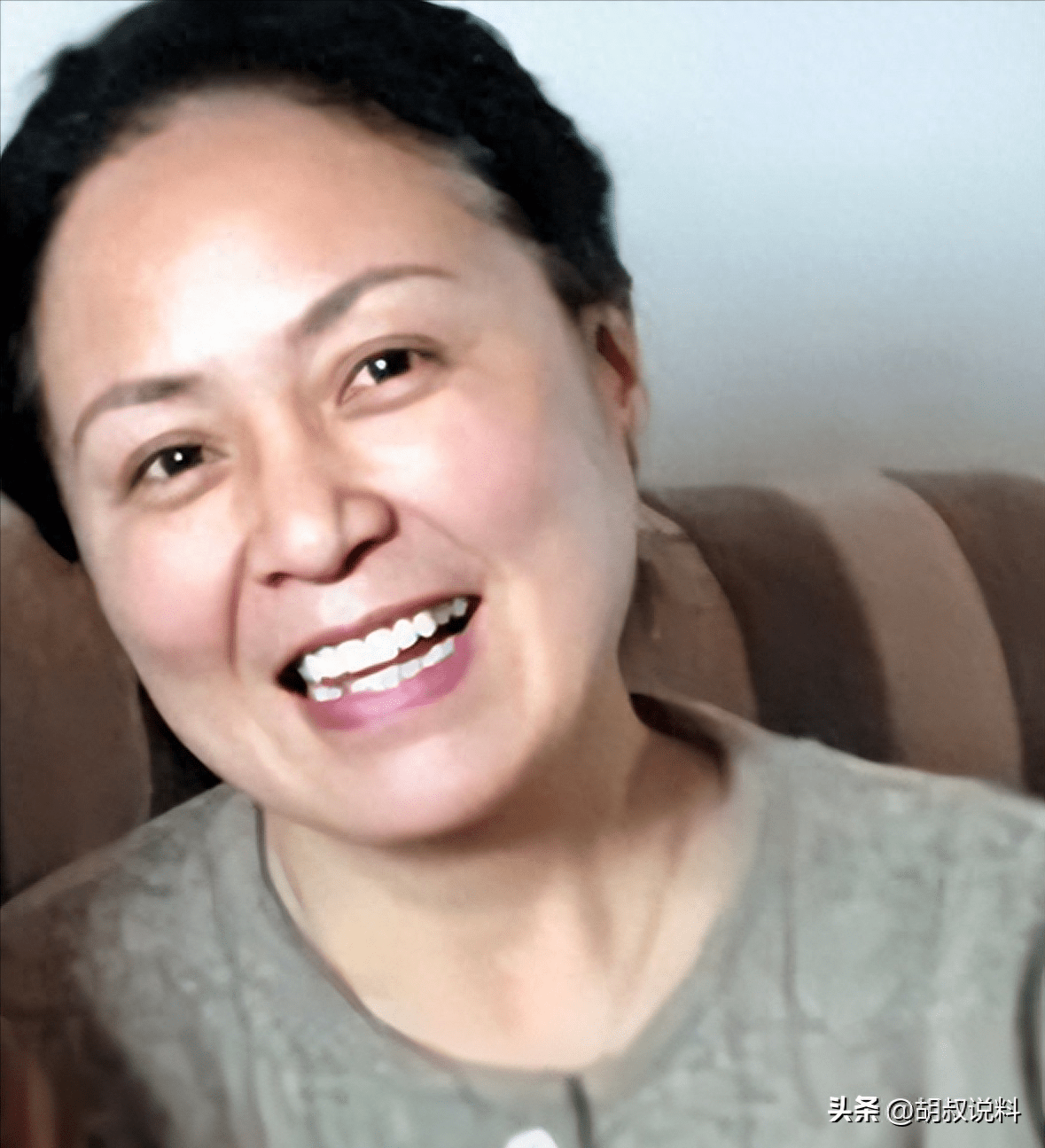 导演杨延晋:风流半生因潘虹离婚,再婚娶才女玄小佛,现在怎样_洪融