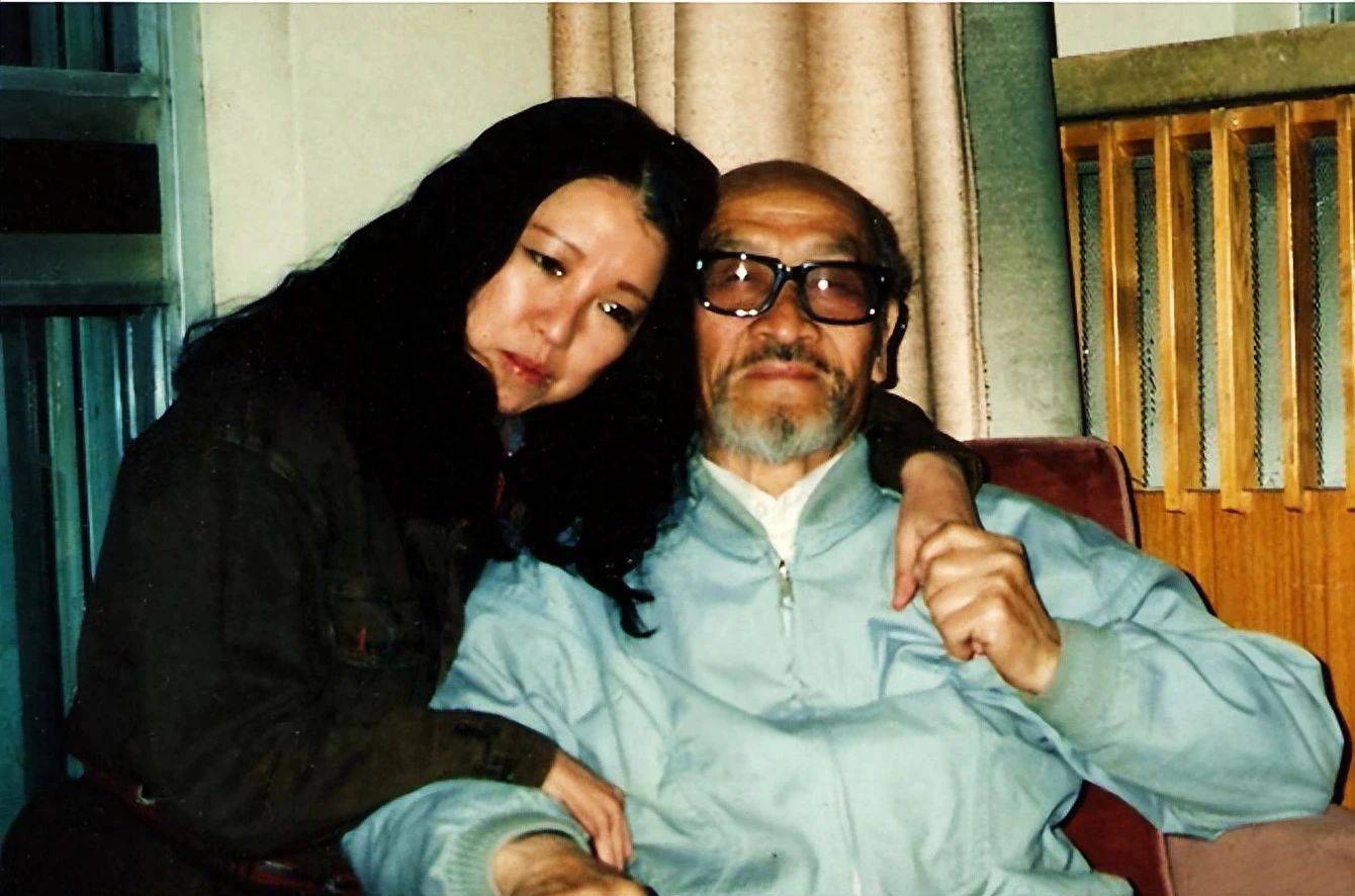 西部歌王王洛宾:3次坐牢,离婚又再婚,去世后儿子为他打官司_罗珊_创作