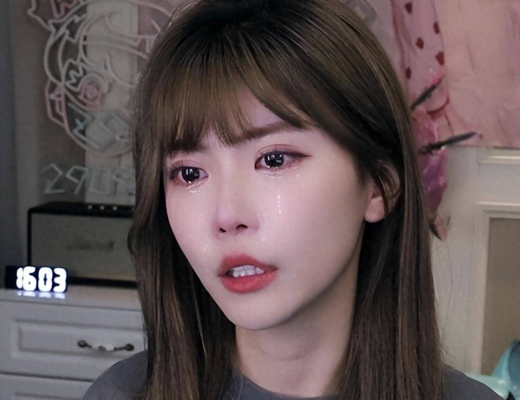 周淑怡分手道歉,90度鞠躬骂自己蠢,疑赔3000w,网友:男人真贵_周怡然