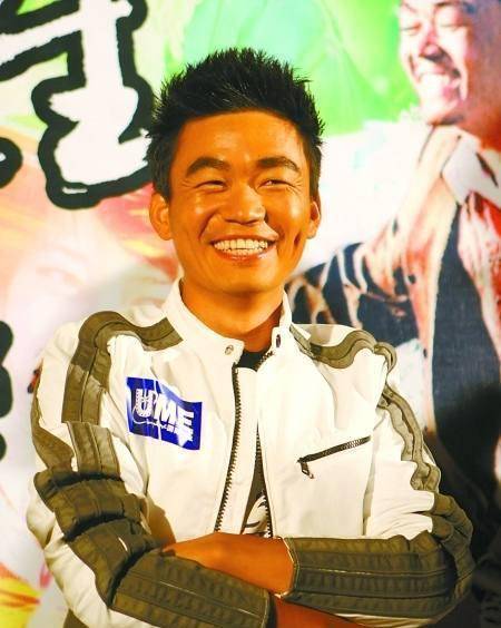 2004年《天下无贼》爆火,王宝强一夜成名,冯小刚却后悔不已_刘德华