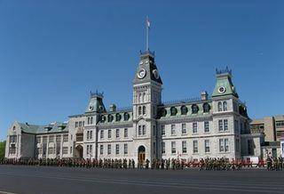 世界四大军校你知道几所,第一所很多人都知道_美国西点军校_毕业_法国