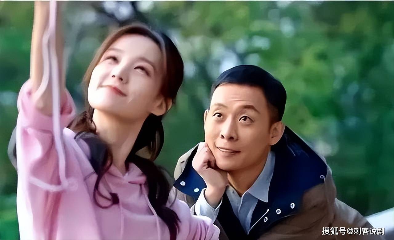 他们一起经历了许多甜蜜的时刻,但是安欣为了保护孟