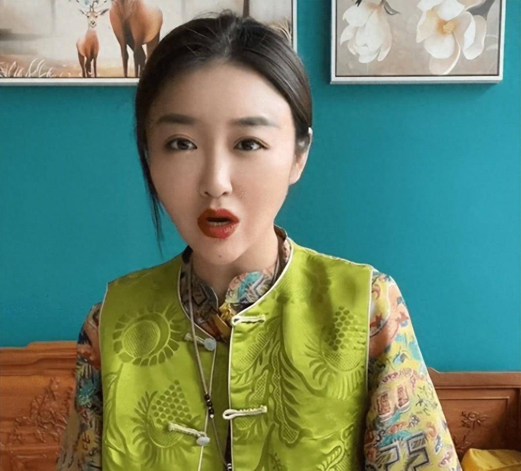 本山集团又有消息:乡村爱情中饰演王云的葛珊珊居然私信骂博主_社会