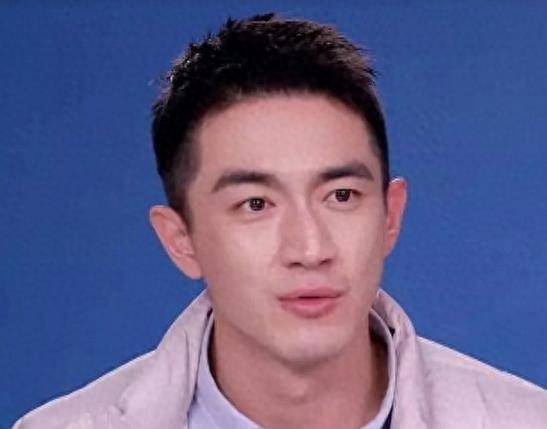 他长得英俊潇洒,却输给了"丑鼻子",这9位男明星的鼻子也太无知了