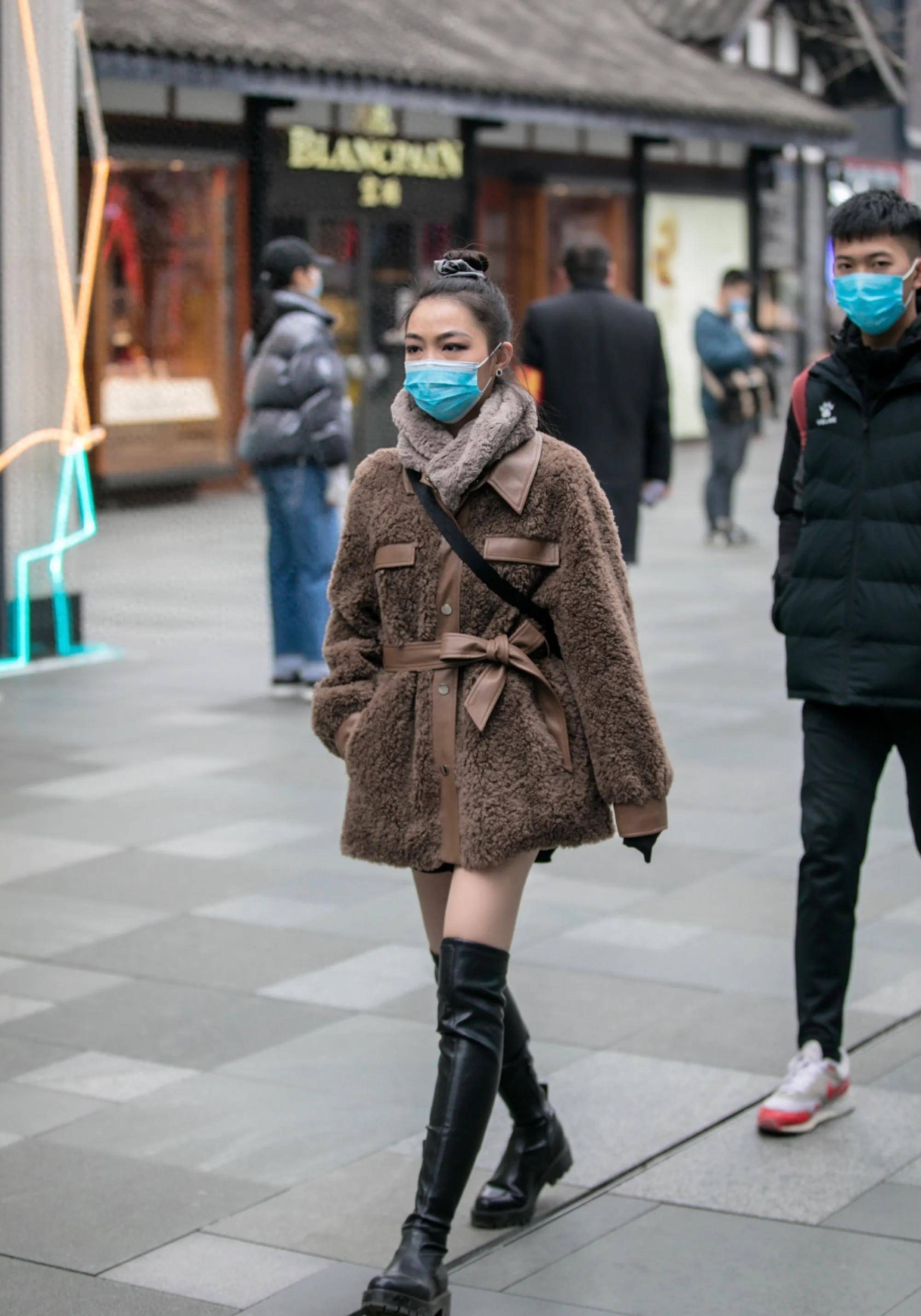 女神节必备!高筒靴点燃女性魅力,让你成为焦点_时尚_整体_节日