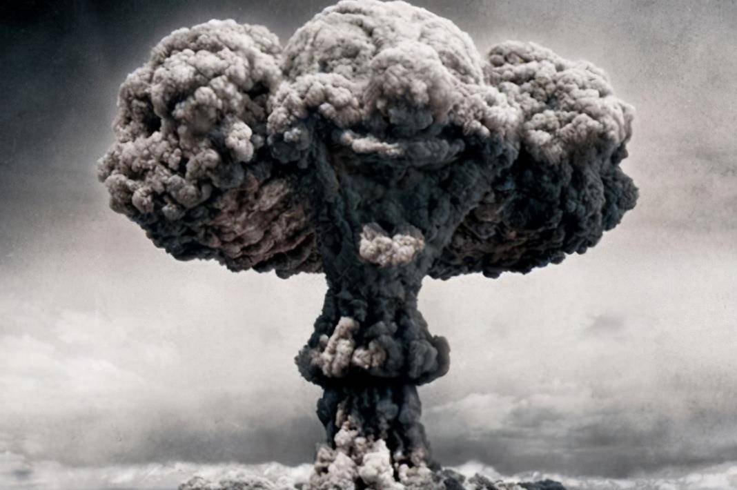 原子弹首次试爆成功,见到照片后,为何下令将地面部分裁掉_中国_国家