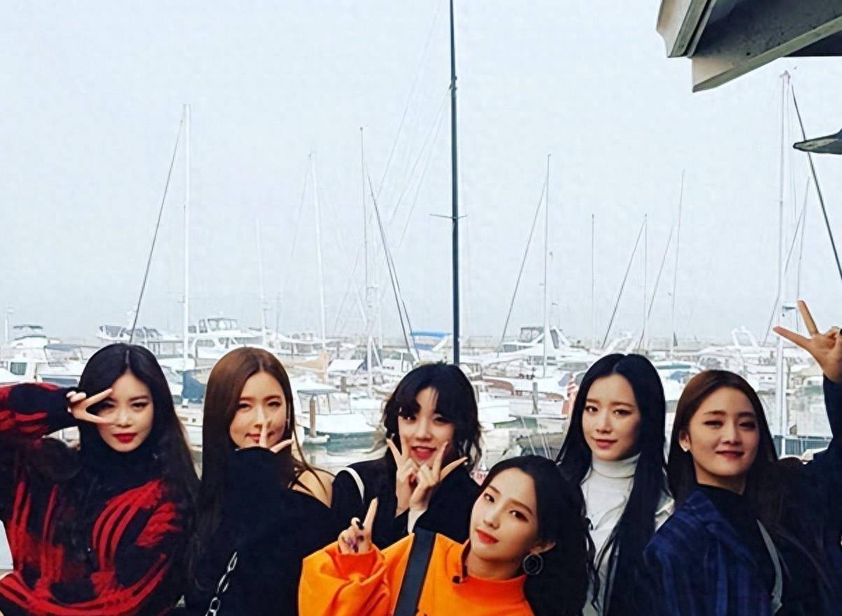 丽莎脱衣舞blackpink成员lisa将在疯马秀上表演的消息