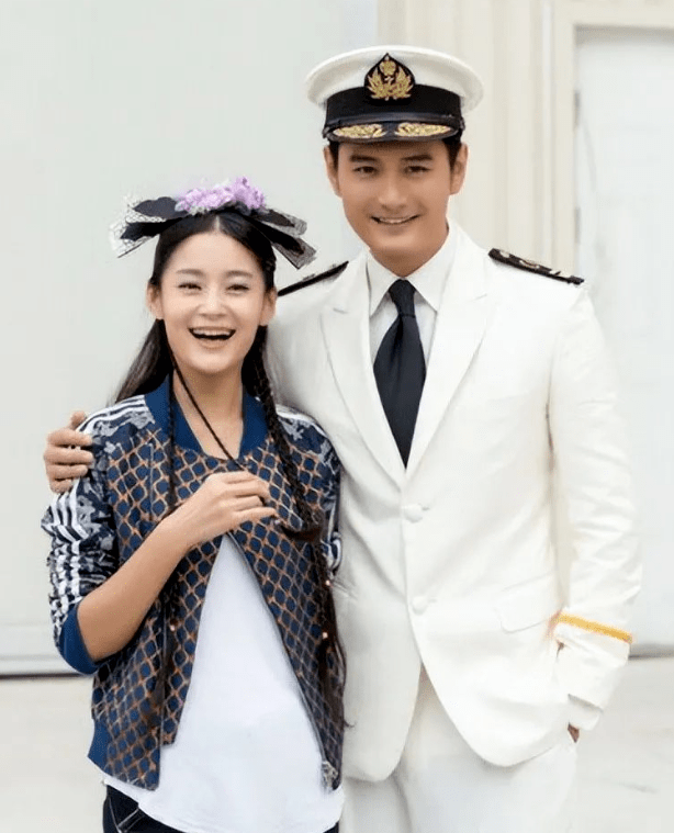 这对80后明星夫妇真低调!