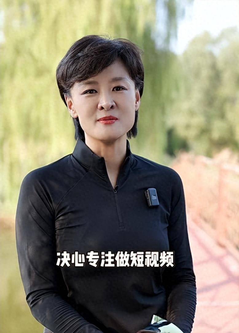 李小萌:主持人的资格证书没用50岁生日时获得营养师资格证书
