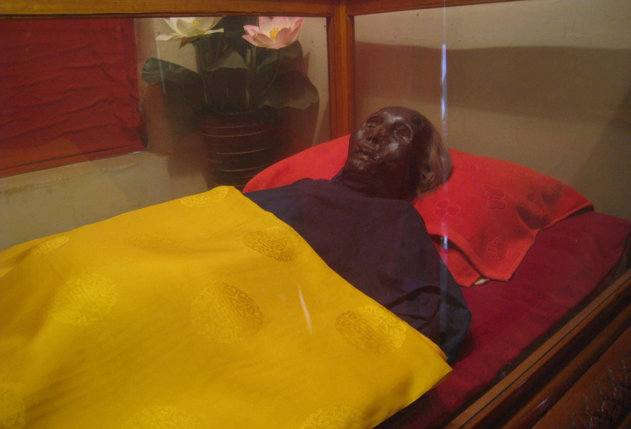 河北老人去世引发关注,至今二十多年尸身不腐,专家化验给出答案_老太