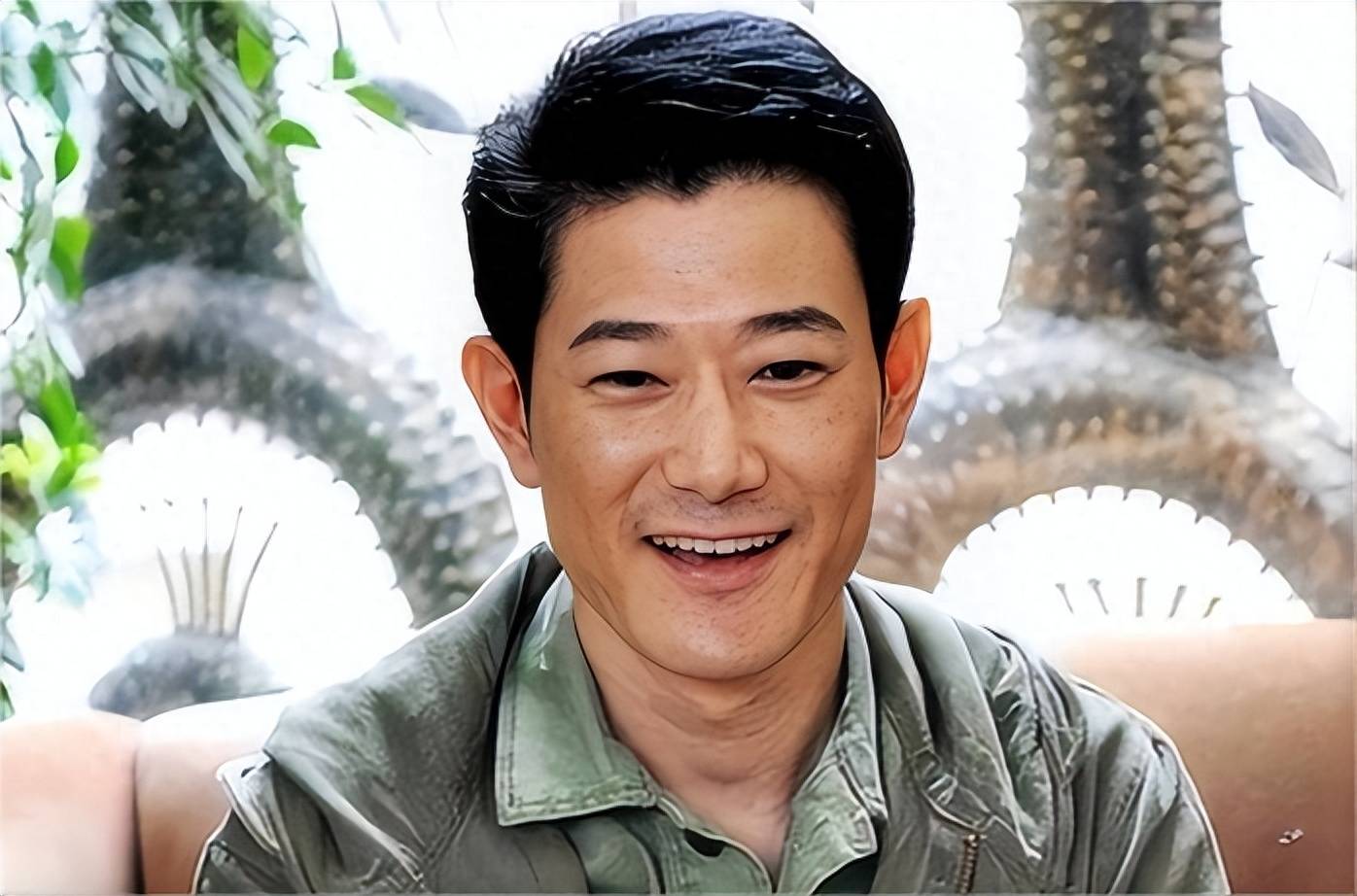 日本演员吃中国饭娶中国妻,却因辱华言论遭受非议,如今自食恶果_矢野