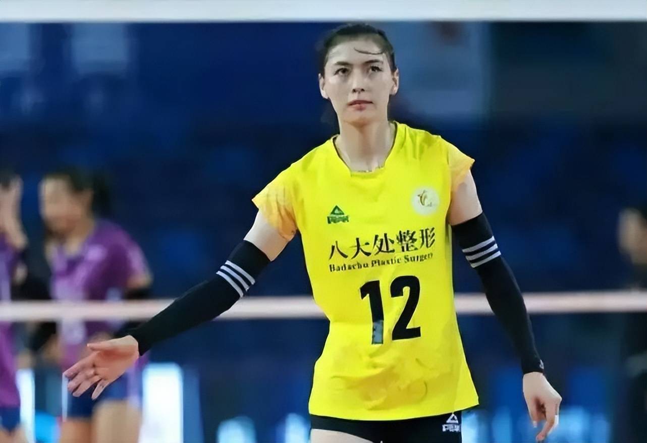 缪伊雯:长相酷似angelababy有东方之美,跻身女排的核心球员之列_接应