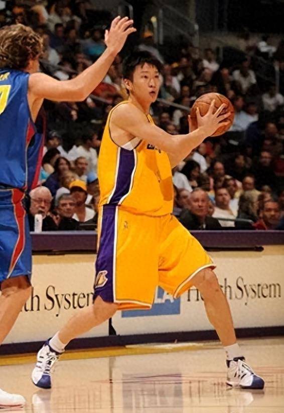 拒绝为国出战的孙悦,与模特女友离婚是最好的选择_奥神队_球员_湖人队