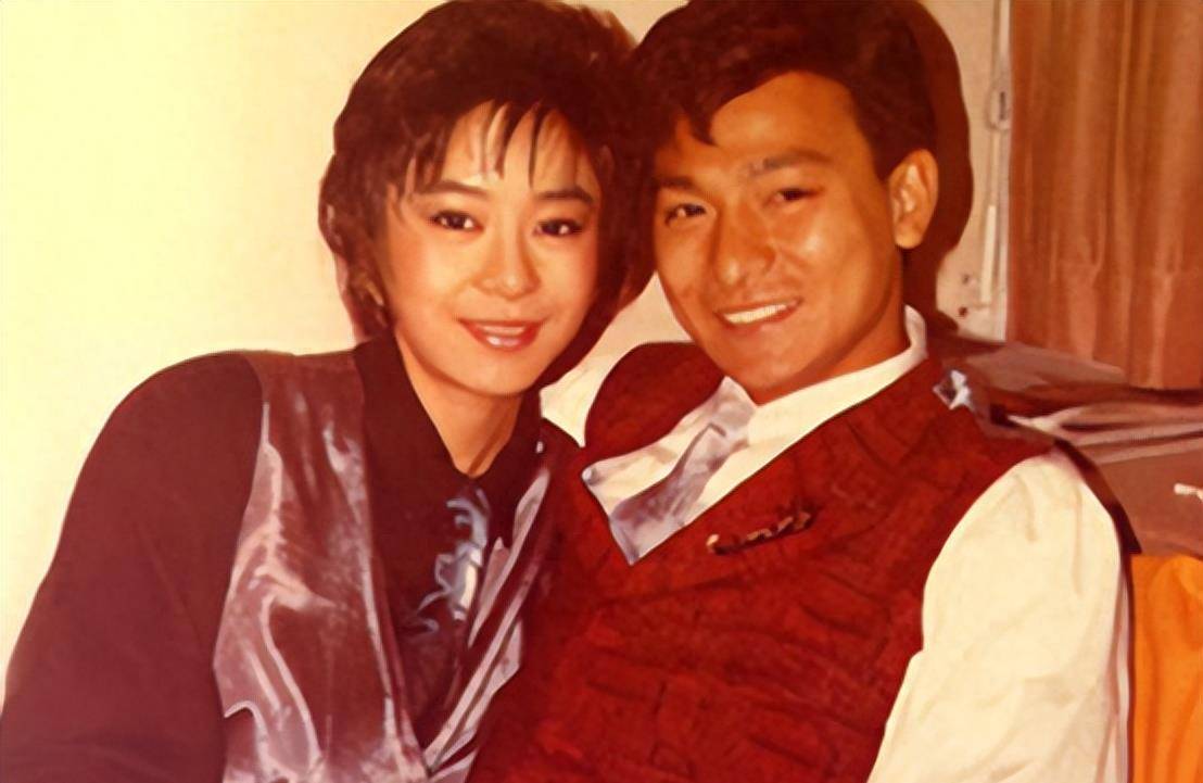 刘德华与朱丽倩的婚姻中,朱丽倩付出了很多_关系_女人_喻可欣