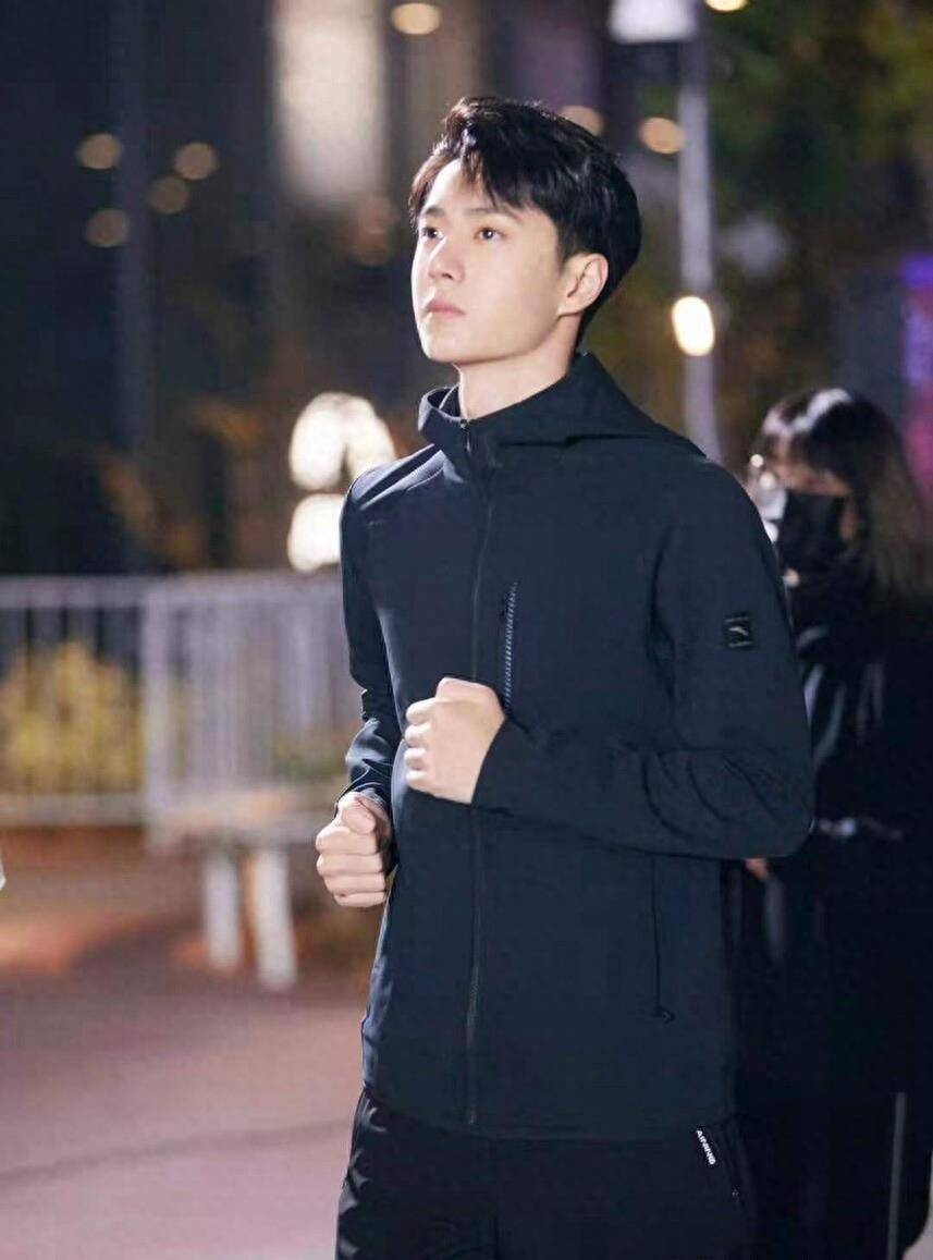 王一博的眼神,你能保证几秒钟不心动?