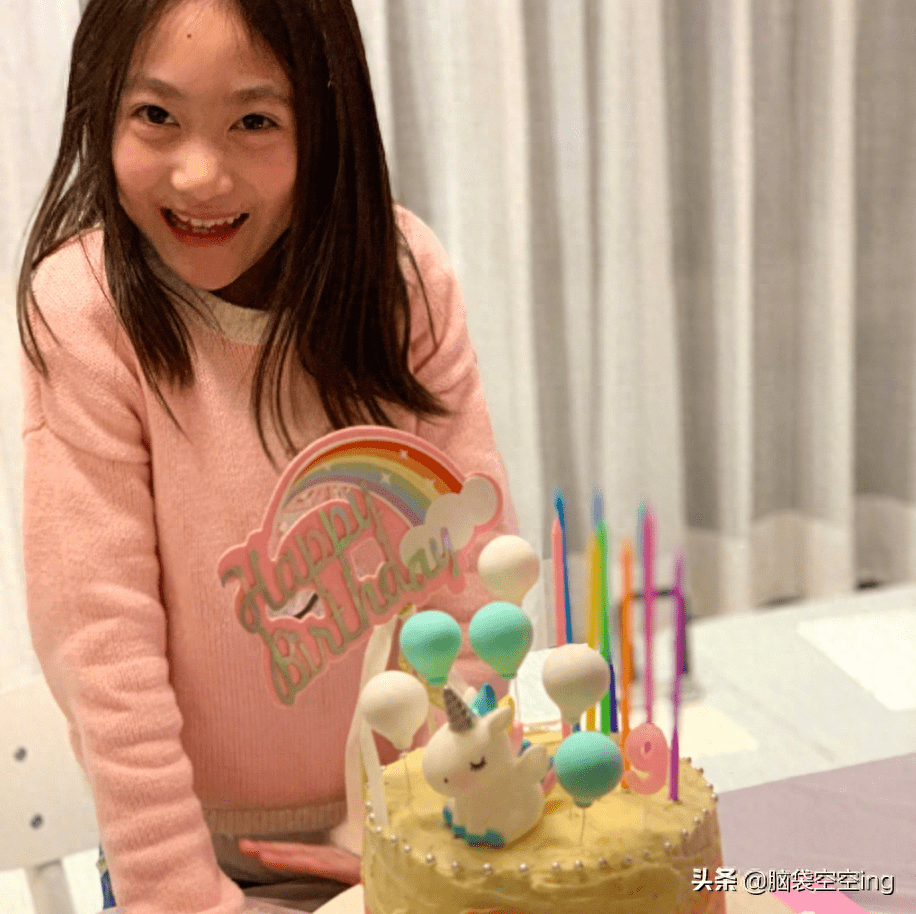 当初的我们白着呢,现在追断腿_奥莉_时候_李小璐