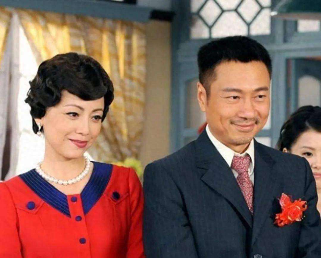 演员名单落实,邓萃雯最终辞演,网友吐槽好失望_合作_黎耀祥_胡定欣