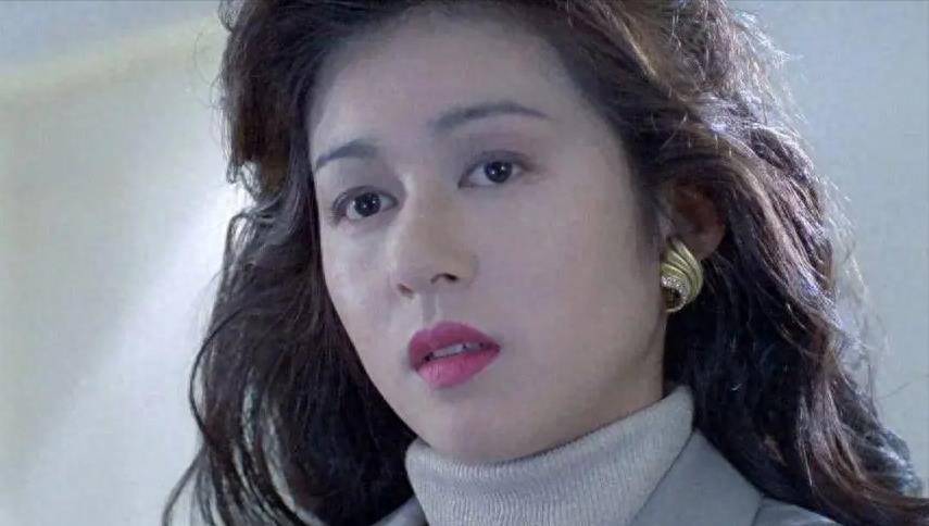 所有男人的梦中情人,堪称昭和纯欲女神天花板_青山知可子_香港_日本