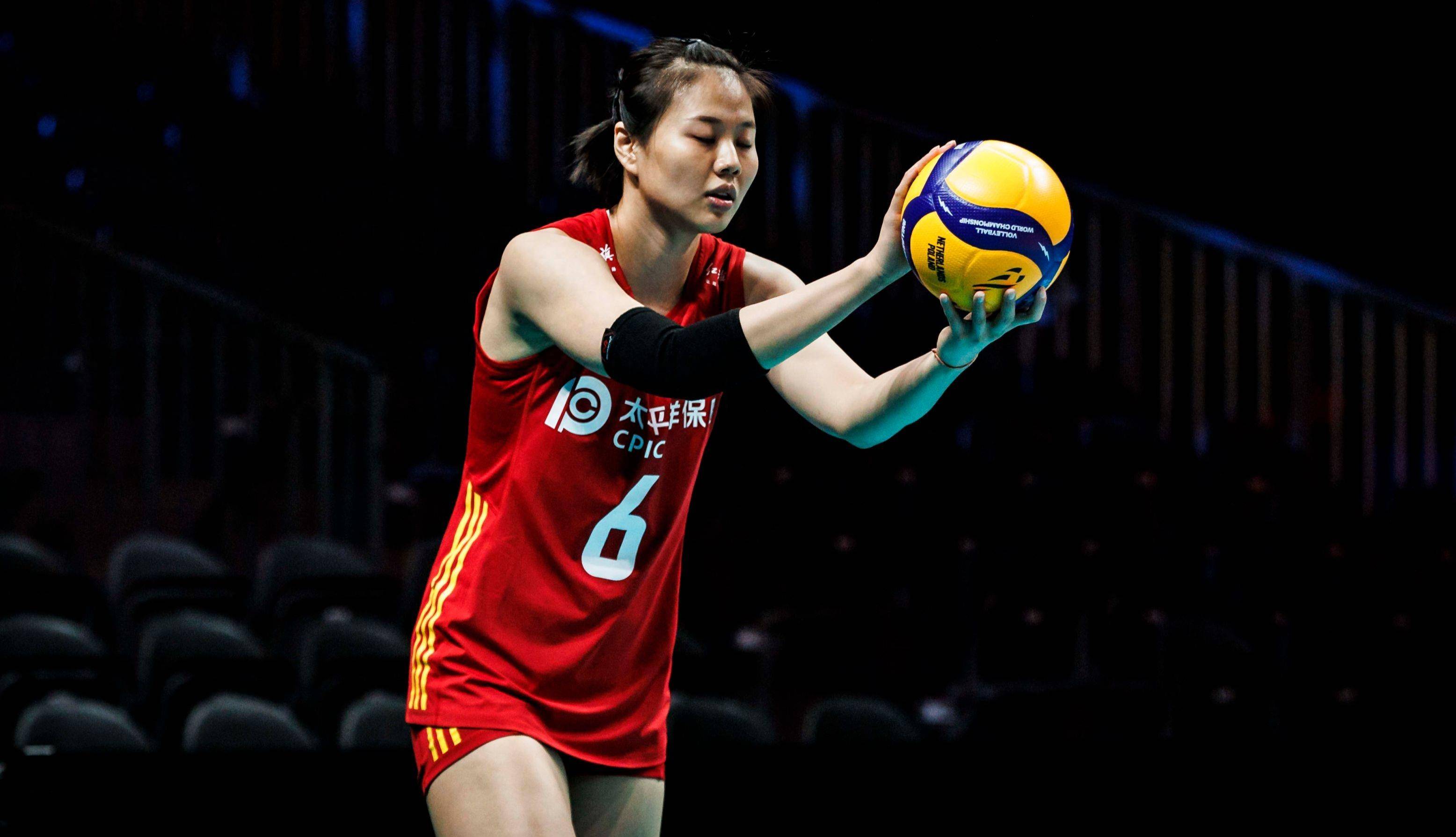 球迷喊话蔡斌下课!丁霞仲和慧郑益昕请离开!招入庄宇珊周页彤!