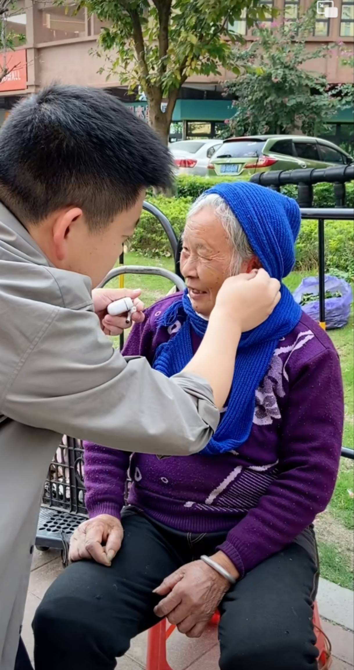 吴召国先生一直致力于慈善事业_社会_发展_集团