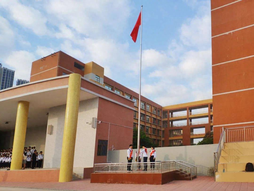 惠东县惠东职业中学成立 :1987 年面积 :120 亩校址 : 惠州市惠东县