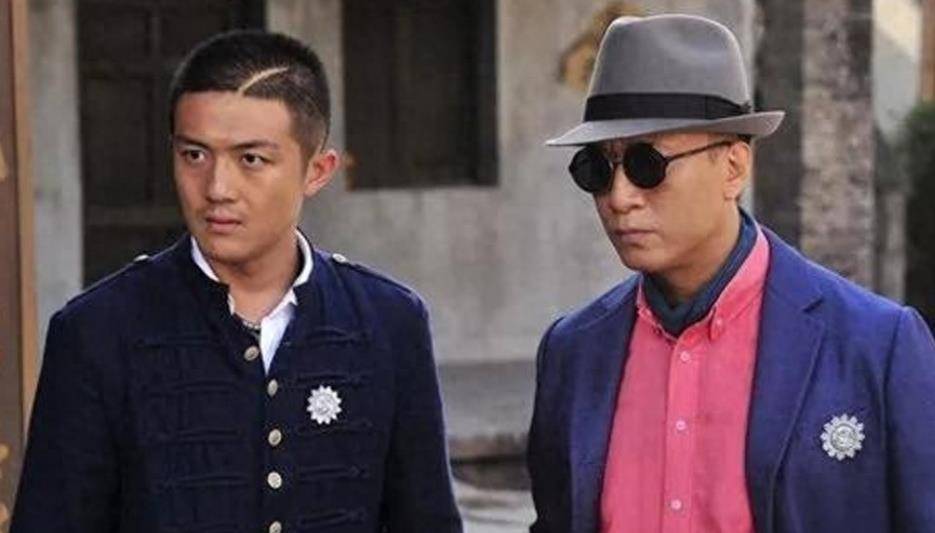 和唐嫣同班四年,被误认李亚鹏侄儿,李泽锋却成了"渣男专业户"_角色_卫
