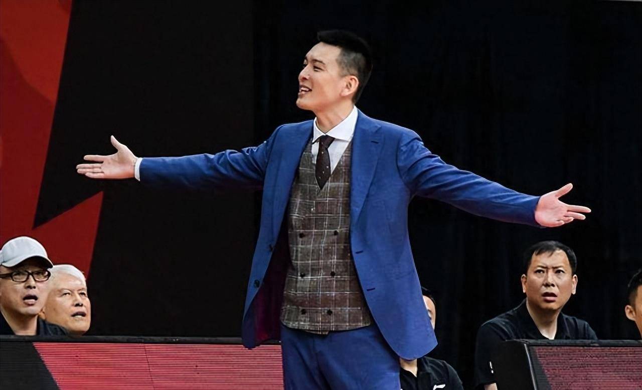 辽篮大外援发文炮轰刘总,杨鸣如果归来,不是打脸了吗_刘景远_辽宁队