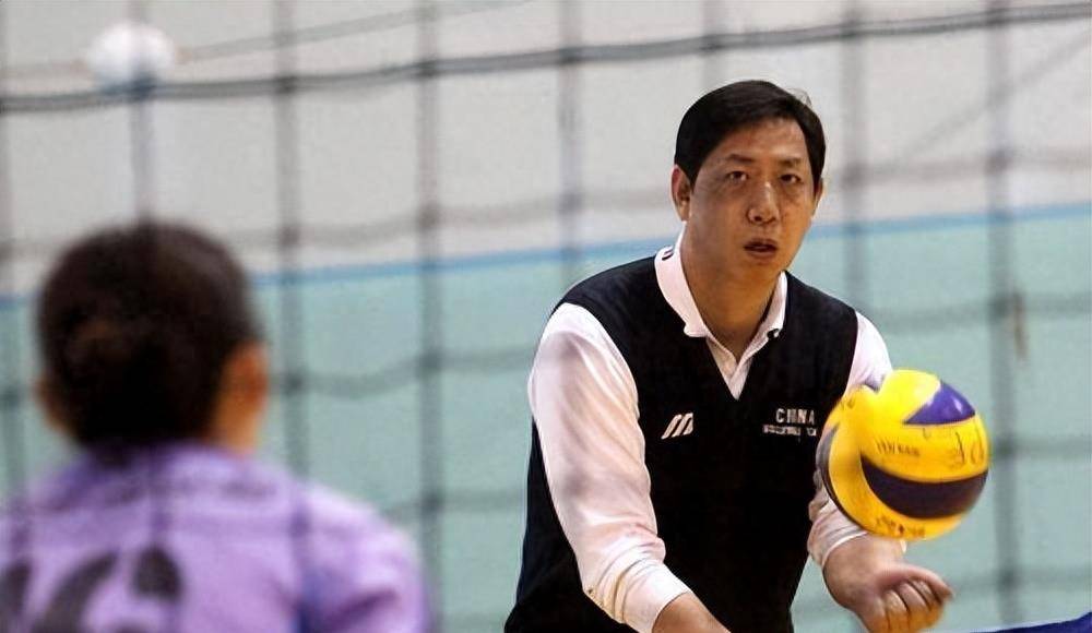 蔡斌或将下课,接班人2选1,郎平无缘,黑马或亚运上任_中国女排_教练_王