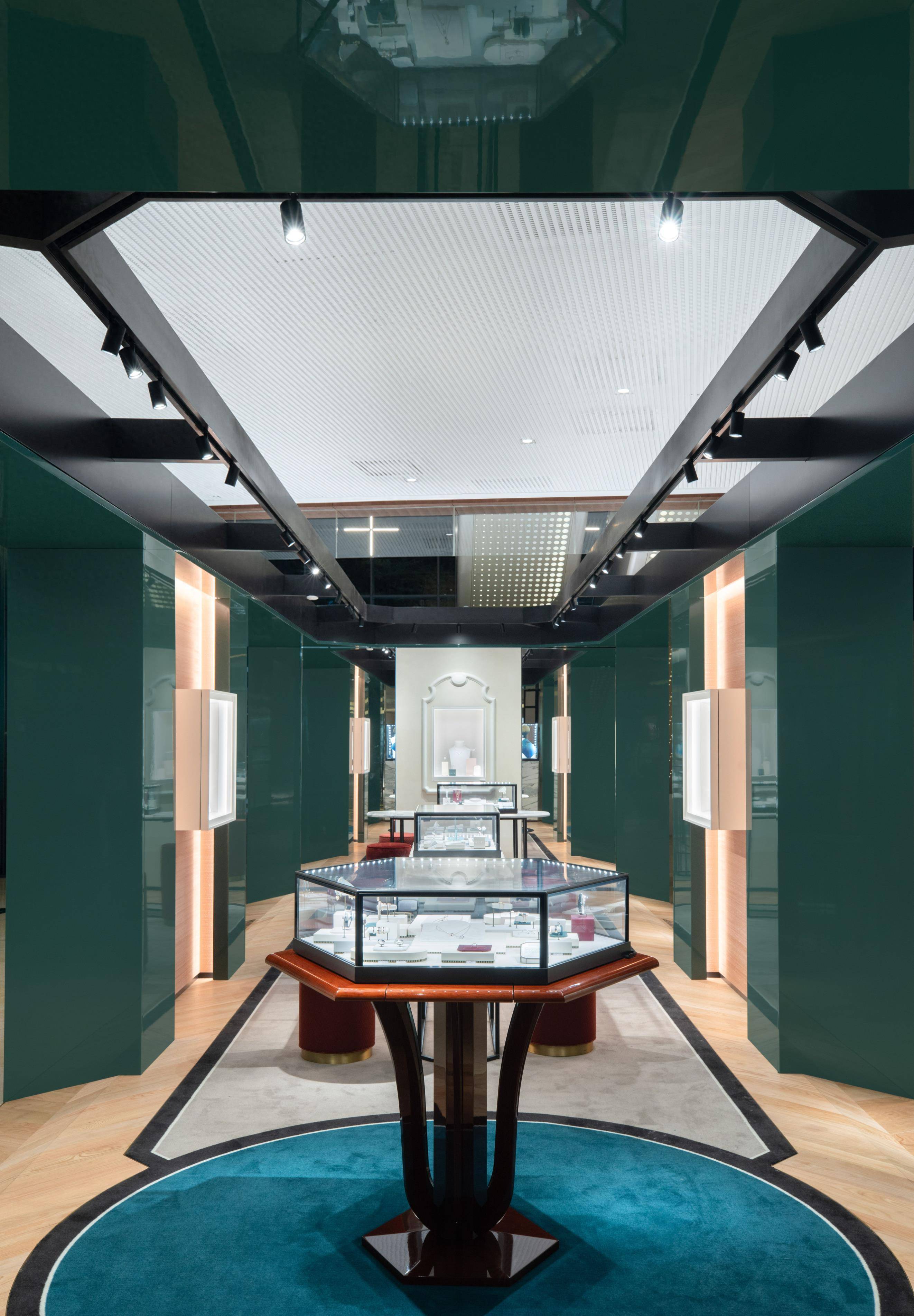 时尚媒体-宝诗龙在广州太古汇店盛大揭幕-广州时尚媒体 集团 传媒