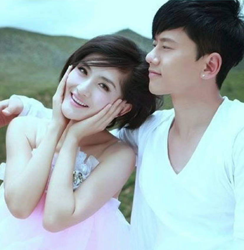 谢娜张杰迎结婚12周年纪念日,她领奖台高调表白:杰哥让我们继续相爱吧