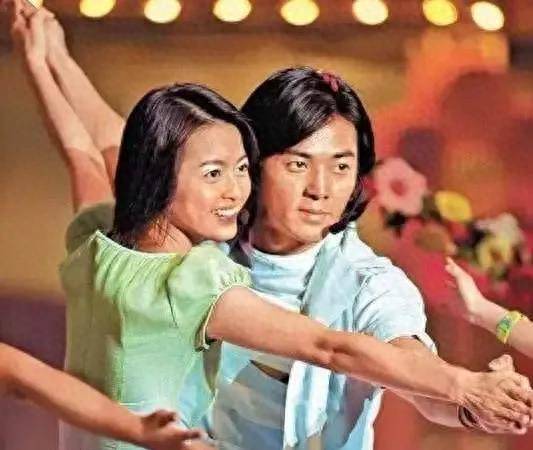 谁的新欢不是别人的旧爱,从郑伊健到小林青霞_梁咏琪_黎芷珊_陈小春